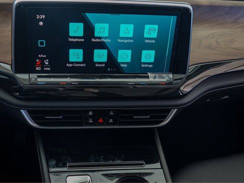 New 2026 Volkswagen Atlas SE image 12