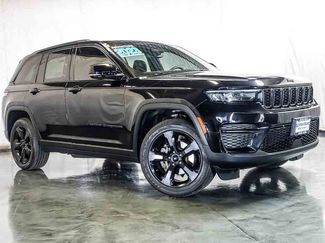 Used 2023 Jeep Grand Cherokee Altitude AWD/4WD video 2