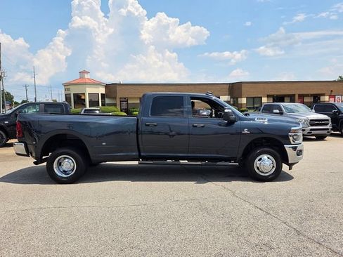 Used 2026 RAM 3500 Tradesman AWD/4WD image 15