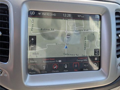 Used 2018 Jeep Compass Latitude w/ Popular Equipment Group AWD/4WD image 28