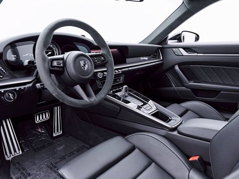 Used 2025 Porsche 911 Turbo S AWD/4WD image 2