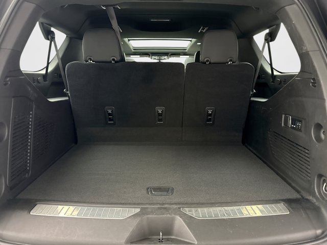 Used 2021 GMC Yukon XL Denali w/ Denali Premium Package AWD/4WD image 25