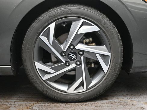 Certified 2024 Hyundai Elantra SEL w/ Convenience Package image 10