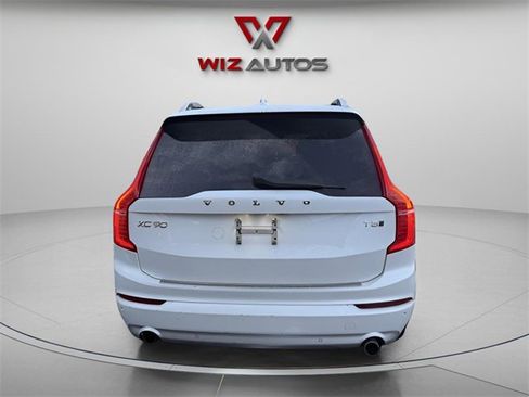 Used 2018 Volvo XC90 T5 Momentum w/ Convenience Package image 8