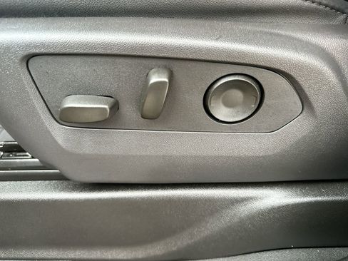 Certified 2025 Chevrolet Tahoe LT image 12