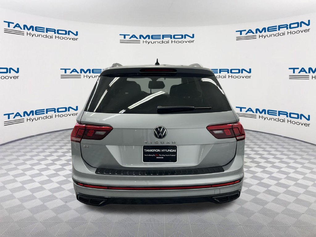 Used 2024 Volkswagen Tiguan SE R-Line FWD image 4