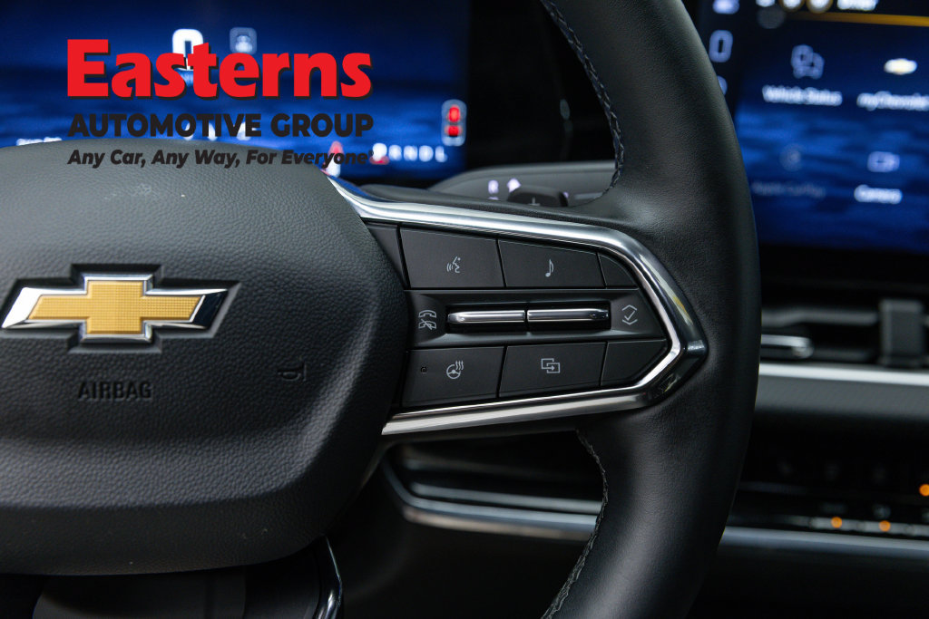 Used 2026 Chevrolet Equinox LT AWD/4WD image 16