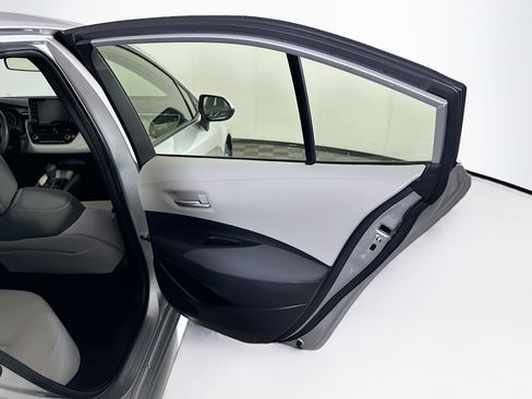 Used 2020 Toyota Corolla LE FWD image 27