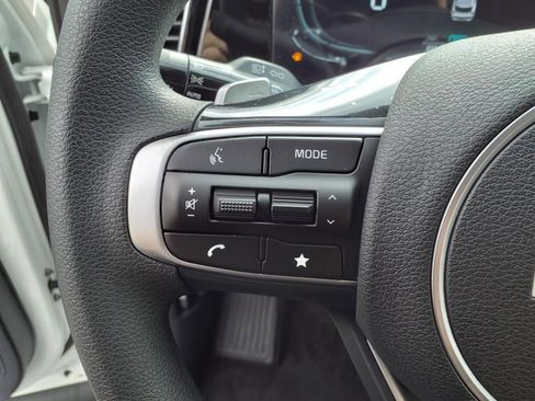 Used 2025 Kia Sportage LX image 20