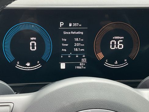 Used 2025 Hyundai Kona SEL image 22