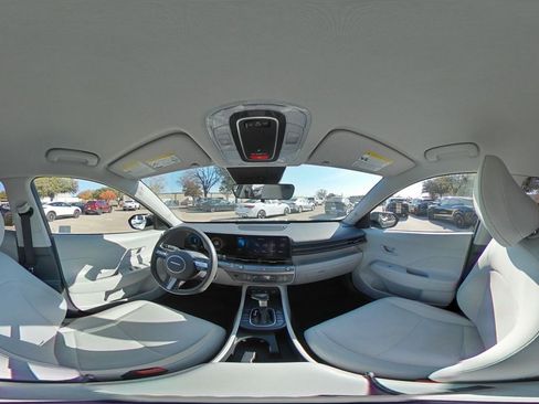 Used 2025 Hyundai Kona SEL image 42