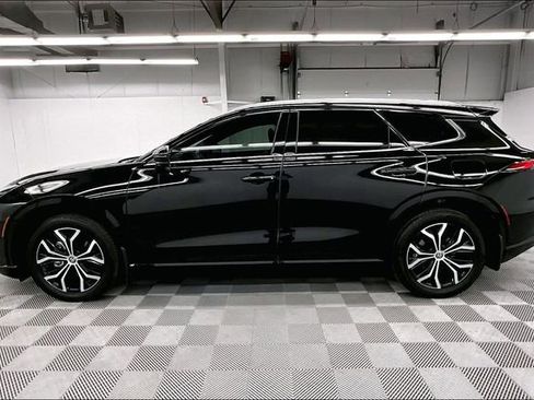 Used 2025 Toyota Crown Signia image 14