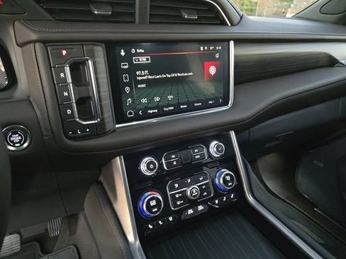 Used 2023 GMC Yukon XL Denali w/ Max Trailering Package image 22