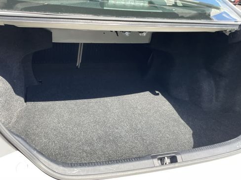 Used 2015 Toyota Camry XLE w/ Moonroof Package FWD image 17