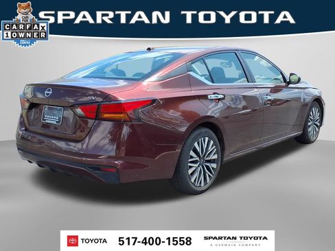 Used 2024 Nissan Altima 2.5 SV FWD image 7