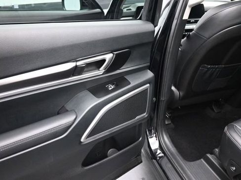 Used 2025 Kia Telluride S FWD image 16