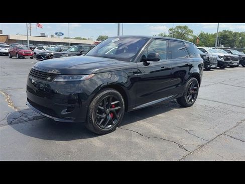 Used 2023 Land Rover Range Rover Sport SE Dynamic AWD/4WD image 4