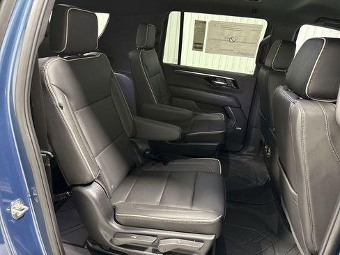 New 2026 Chevrolet Suburban Premier image 28