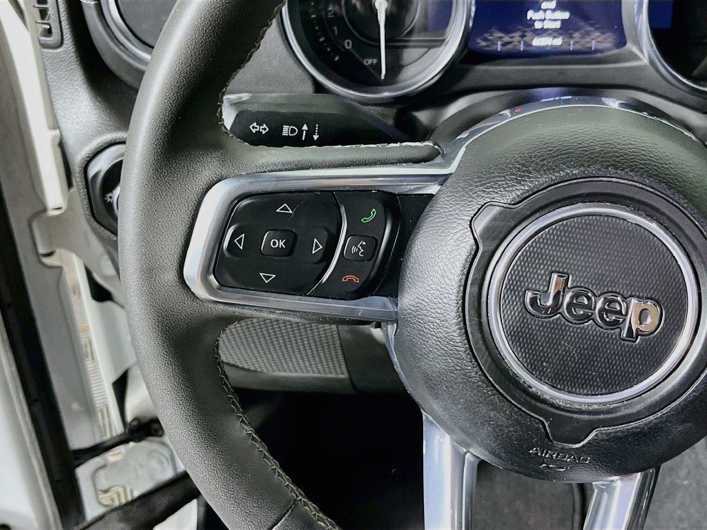 Used 2023 Jeep Wrangler Unlimited Sahara w/ Safety Group AWD/4WD image 15