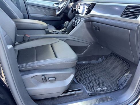 Used 2021 Volkswagen Atlas Cross Sport SEL image 20