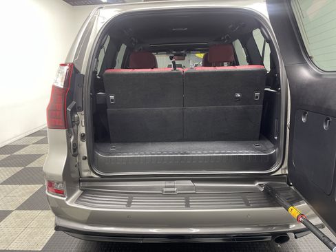 Used 2022 Lexus GX 460 Premium image 18