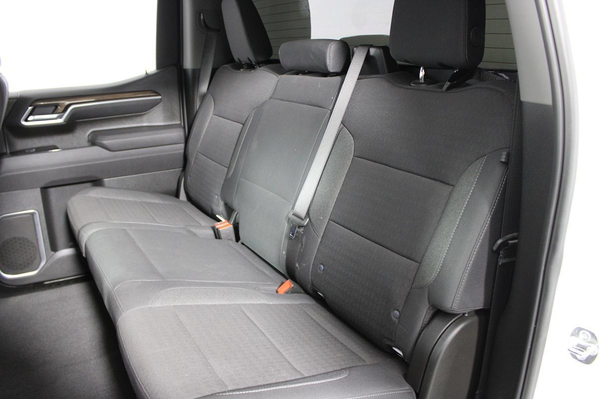 Used 2025 Chevrolet Silverado 1500 LT AWD/4WD image 20