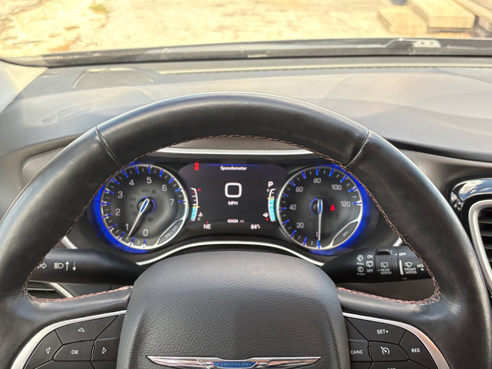 Used 2020 Chrysler Pacifica Touring-L w/ Advanced Safetytec Group FWD image 16