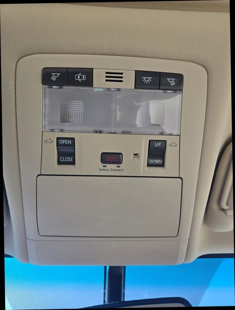 Used 2011 Lexus HS 250h w/ Preferred Accessory Package FWD image 26