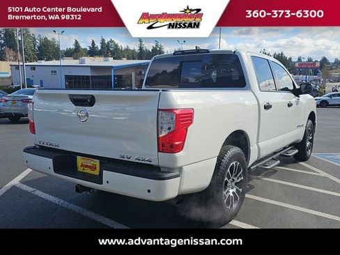 Used 2022 Nissan Titan SV w/ Accessory Utility Package image 6