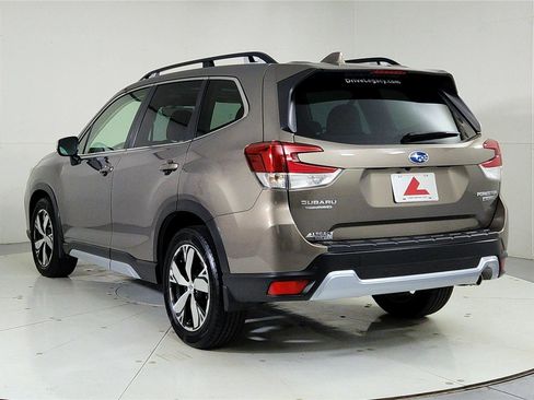 Used 2021 Subaru Forester Touring image 6
