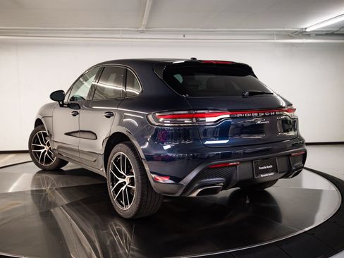 Certified 2023 Porsche Macan AWD/4WD image 3