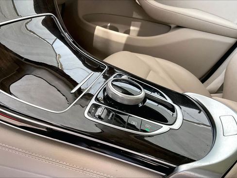 Used 2017 Mercedes-Benz GLC 300 image 16