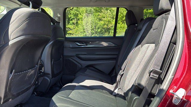 Used 2023 Jeep Grand Cherokee L Laredo AWD/4WD image 26