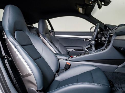 Used 2025 Porsche 718 Cayman S image 16