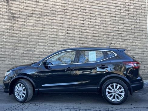 Used 2022 Nissan Rogue Sport S image 25