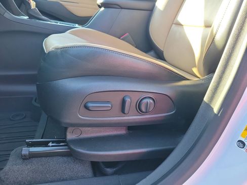 Used 2022 Chevrolet Equinox Premier w/ LPO, Floor Liner Package image 23