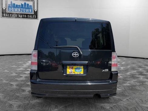 Used 2006 Scion xB FWD image 7