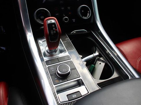 Used 2019 Land Rover Range Rover Sport SVR image 32