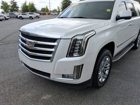 Certified 2016 Cadillac Escalade ESV 2WD image 9