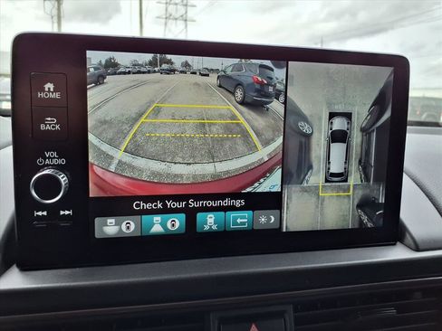 Certified 2024 Honda Pilot TrailSport image 6