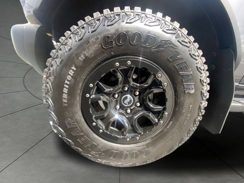 Certified 2023 Ford Bronco Wildtrak AWD/4WD image 4