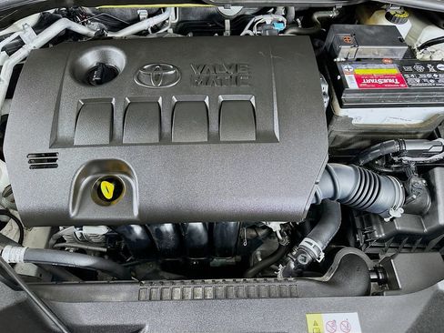 Used 2019 Toyota C-HR Limited image 37