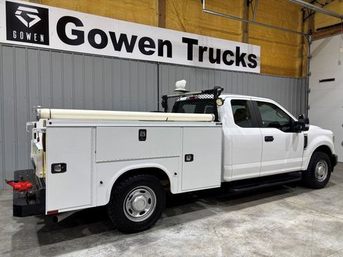 Used 2020 Ford F250 XL w/ Power Equipment Group image 6