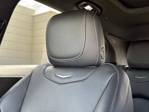Used 2024 Cadillac XT4 Premium Luxury image 23