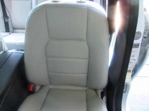 Used 2013 Mercedes-Benz C 350 Sport image 12
