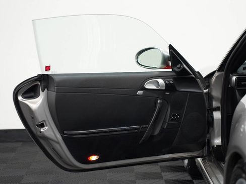 Used 2012 Porsche 911 Carrera 4 GTS image 21