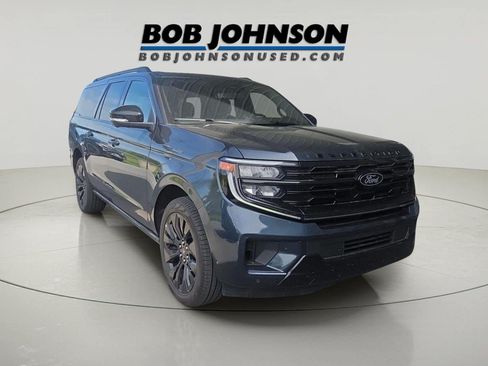 Used 2025 Ford Expedition Max Platinum w/ Stealth Appearance Package AWD/4WD image 1