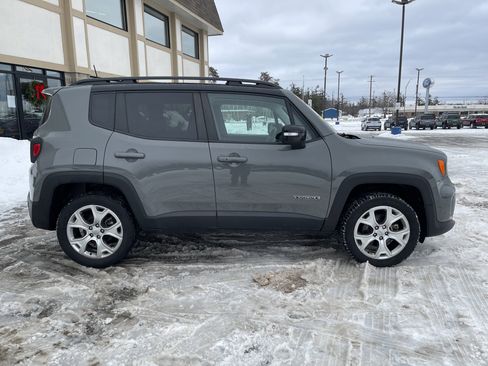 Used 2022 Jeep Renegade Limited image 2