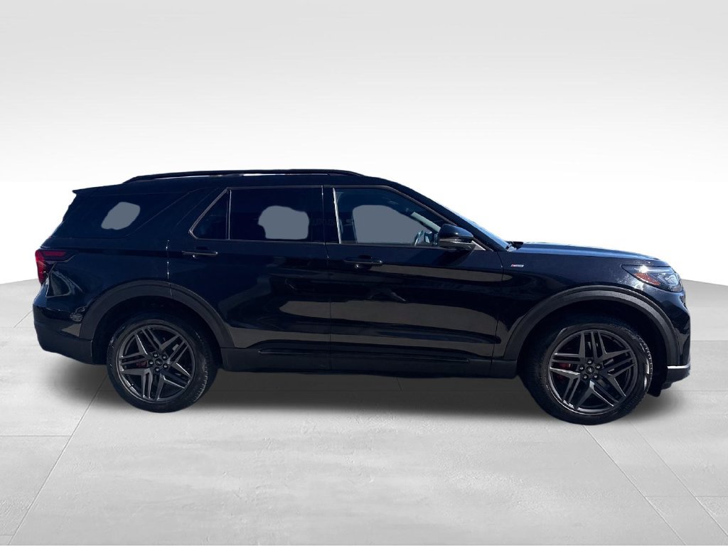 Used 2025 Ford Explorer ST-Line w/ ST-Line Street Pack AWD/4WD image 7
