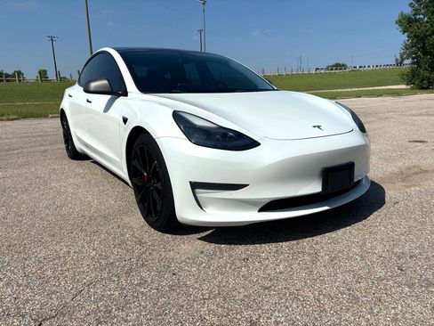 Used 2021 Tesla Model 3 Performance image 33